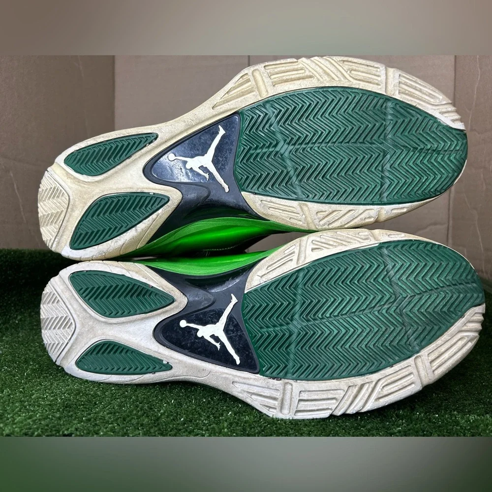 Size 14M- Jordan AERO MANIA Green Basketball shoes - Picture 5 of 5